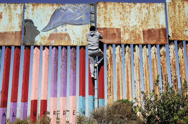 Migrantes centroamericanos intentaron cruzar a nado desde Tijuana a EE.UU