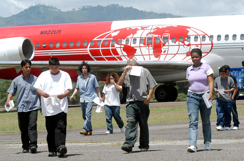 Más de 486 mil 400 hondureños indocumentados han retornado a su país desde 2015