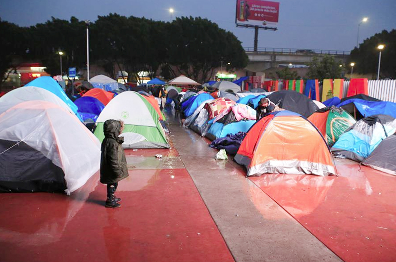 En El Chaparral, Tijuana denuncian condiciones “precarias” de campamento migrante