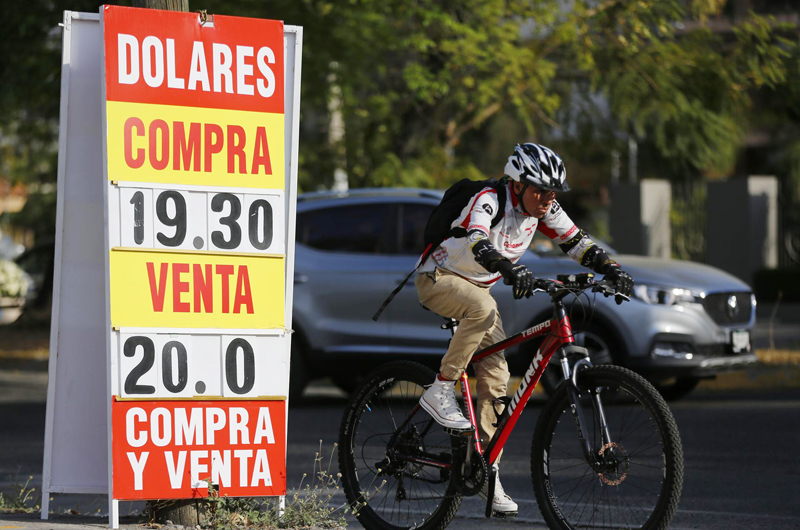 Por las medidas de Trump las remesas a México caerían hasta en 13 mil millones de dls.