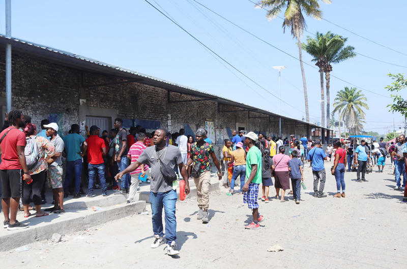 Caos en la frontera sur de México ante récord de peticiones de refugio