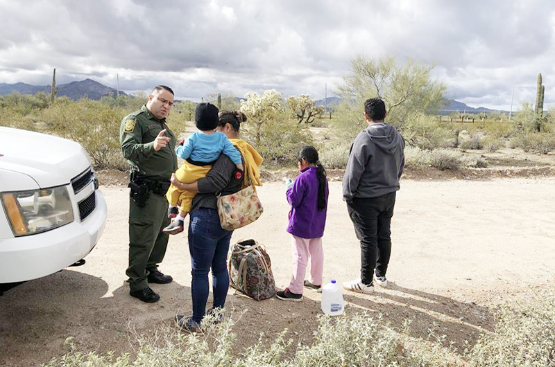 Legisladores demócratas proponen la despenalización de la inmigración ilegal