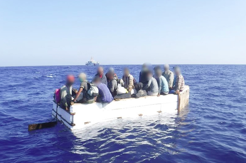EEUU repatría a 17 cubanos que fueron  interceptados en embarcación en los Cayos