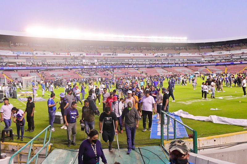 Cuatro detenidos por riña en partido de fútbol Querétaro-Atlas