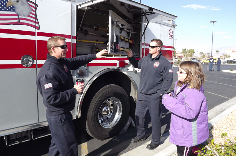 En North Las Vegas una vez más los bomberos se visten de largo