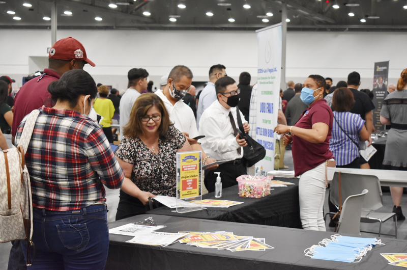 Miles de personas respaldaron  la Feria de Empleo de Primavera