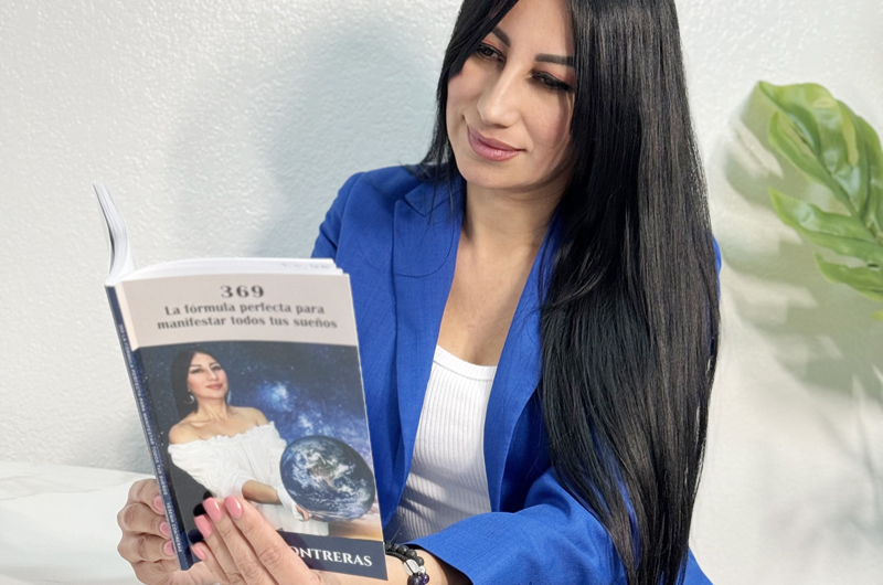 Yesenia Contreras da la bienvenida a su libro... 3 6 9