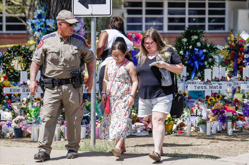 Medios informativos demandan a autoridades de Uvalde, Texas