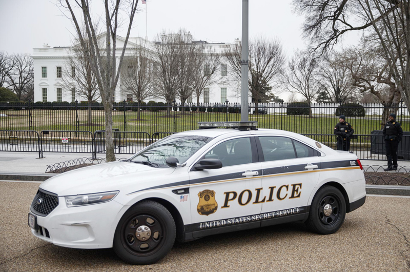 Servicio Secreto muestra fotos de la bolsa con cocaína hallada en la Casa Blanca