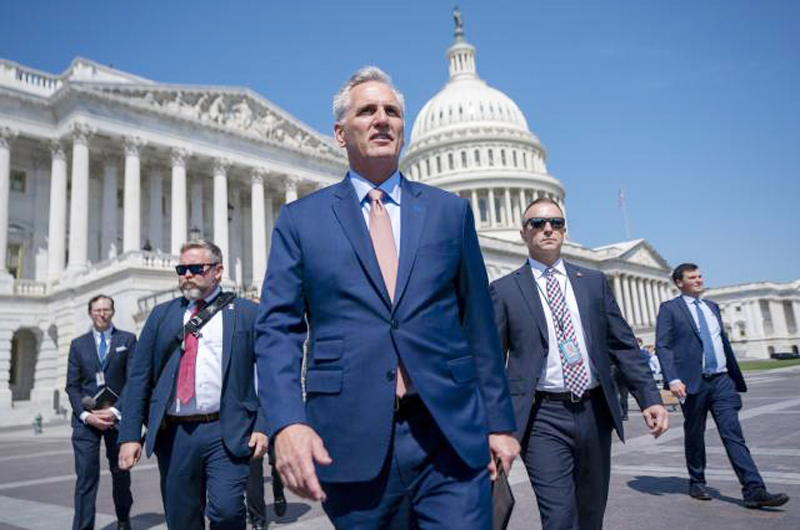 El plan de McCarthy para arrinconar a Biden con el techo de la deuda