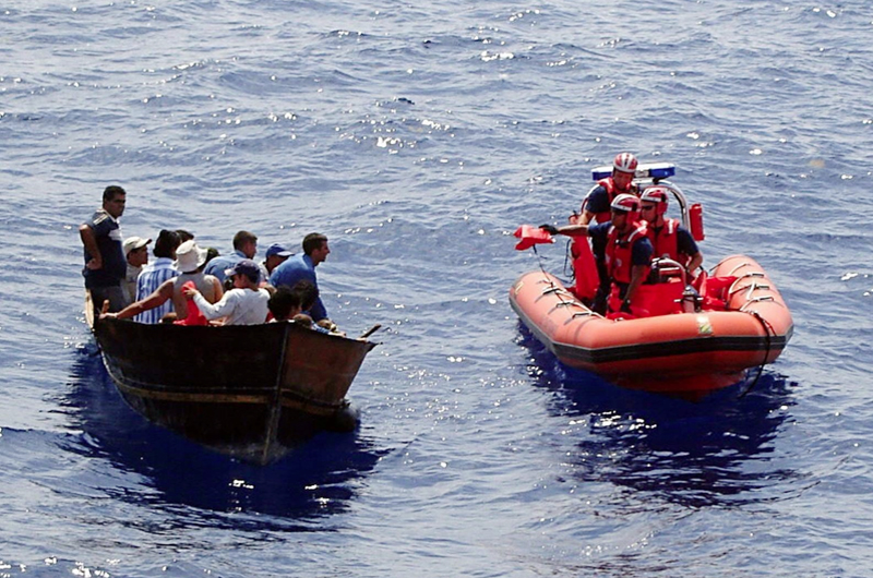 La Guardia Costera repatría a 46 cubanos