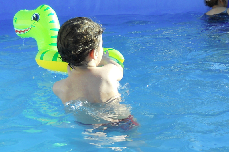 En tiempo de calor todo cuidado es poco en las albercas para evitar ahogamientos