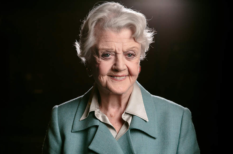 Actriz Angela Lansbury, al teatro en obra de Oscar Wilde