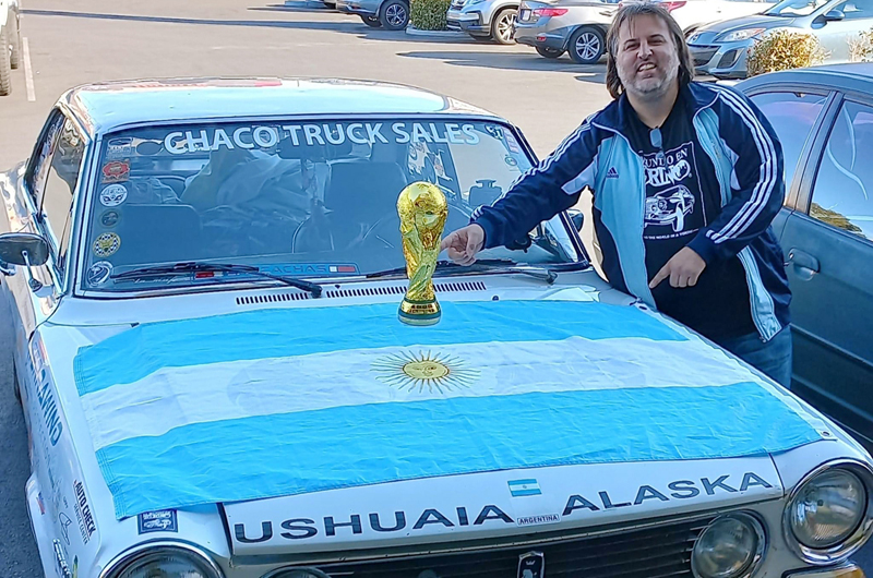 De Argentina a Alaska... Héctor Argiró atraviesa el continente ¡en auto!