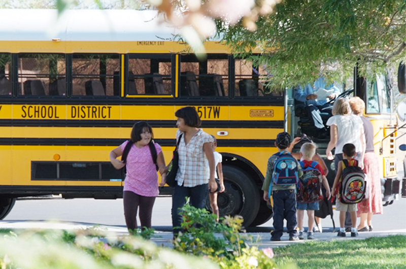 Reportan demora de autobuses escolares en el Condado de Clark