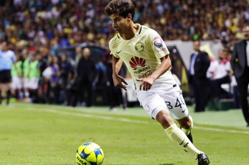 Santiago Baños: Si Lainez sale de América, buscaremos un jugador similar