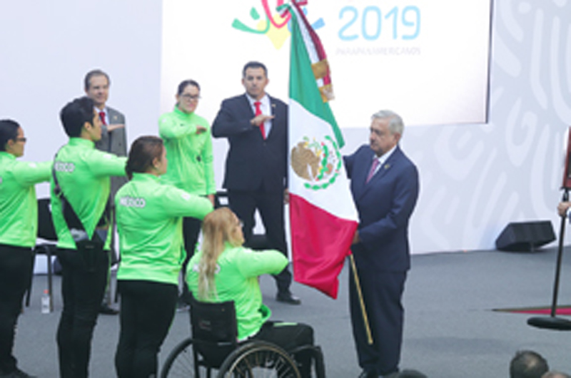 López Obrador abandera delegación a Parapanamericanos de Lima