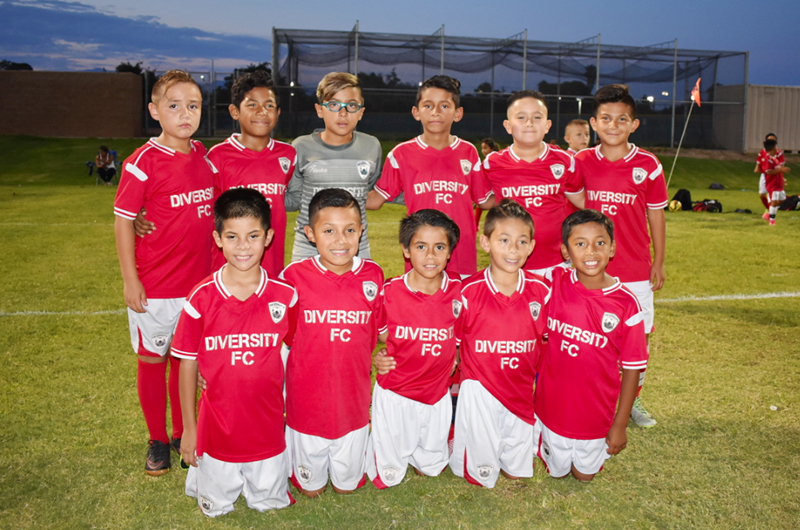 Cinco jugadores del Diversity Futbol Club de Las Vegas a España