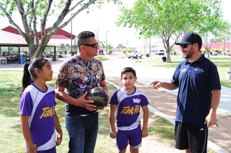 Entre el boxeo y el futbol, ‘Betillo’ Hernández