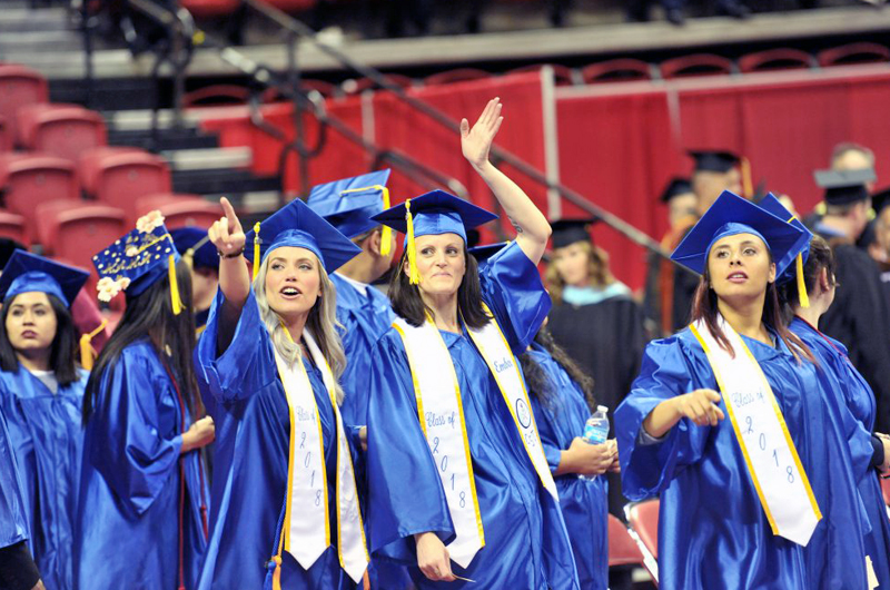 El CSN graduará a más de 4 mil alumnos en Thomas & Mack Center