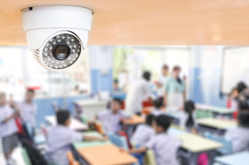 Proponen instalar cámaras de video de seguridad en salones de clases
