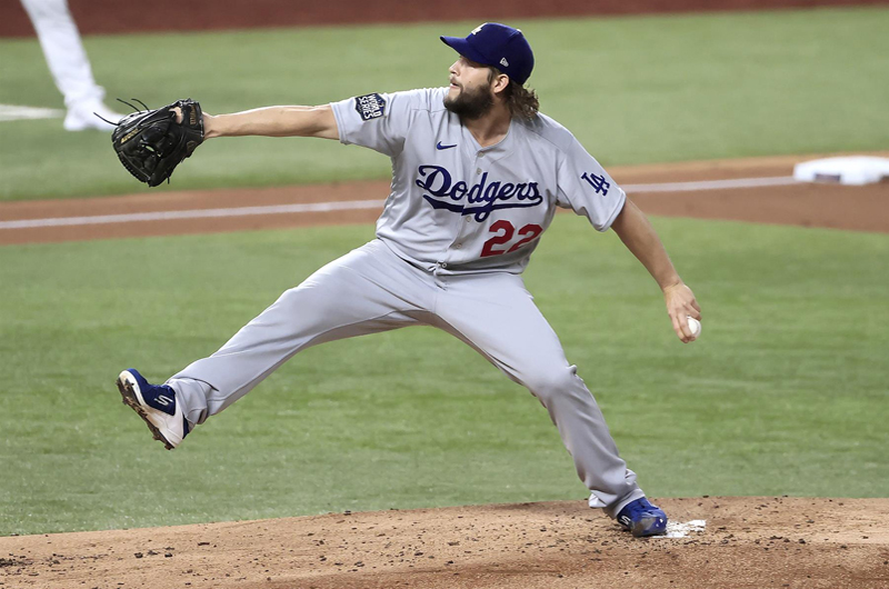 Título: Kershaw hace historia en Dodgers y Yanquis suman su octavo triunfo seguido