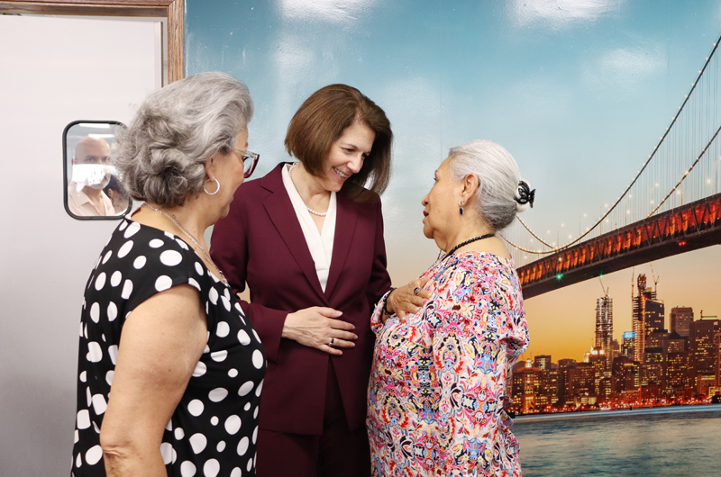 Senadora Cortez Masto celebró nueva sucursal de Tacos El Gordo