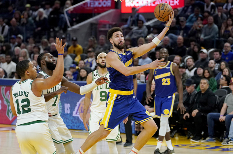 Curry y Thompson frustran la venganza de los Celtics