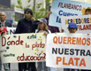 Informa Ecuador a inmigrantes cierre de crisis bancaria