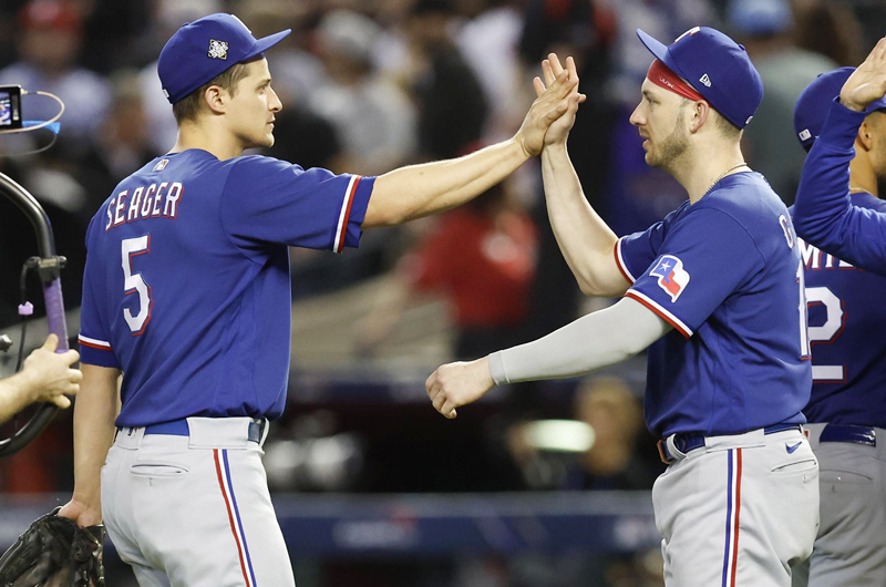 Corey Seager pega jonrón y Rangers se va delante en la Serie Mundial 