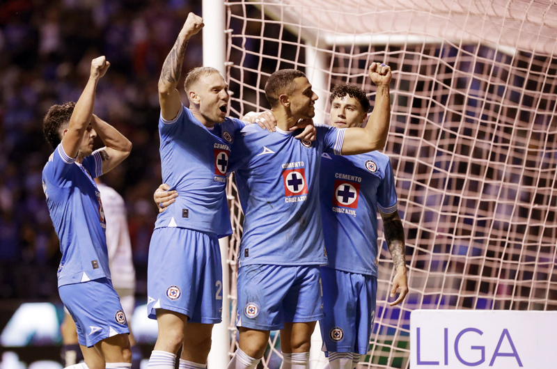El líder Cruz Azul recibe al Juárez FC en la jornada 13 del Apertura mexicano