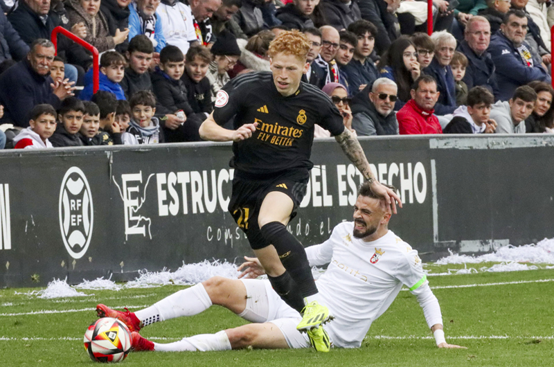 Jeremy de León completa la expedición del Real Madrid a Múnich