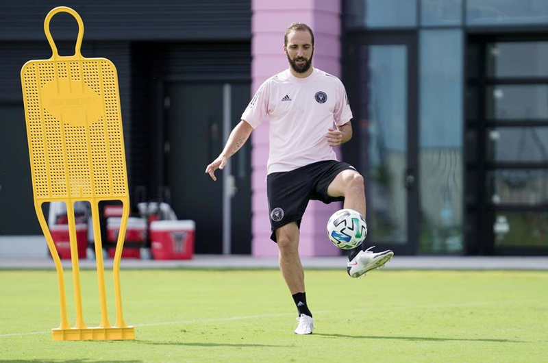 Debut amargo de Higuaín en la liga estadounidense (MLS)