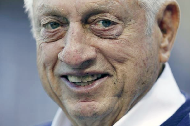 El legendario Lasorda, expiloto de Dodgers, hospitalizado en estado grave