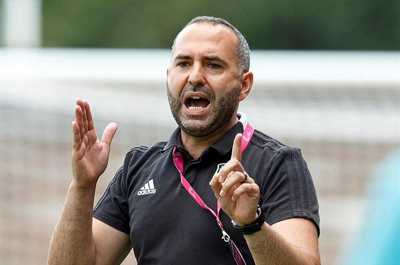 Seleccionador dice tener todo para poner fútbol femenino de México en lo alto 