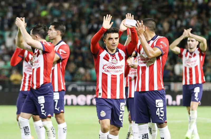 El Guadalajara del serbio-español Paunovic lidera el Apertura mexicano 