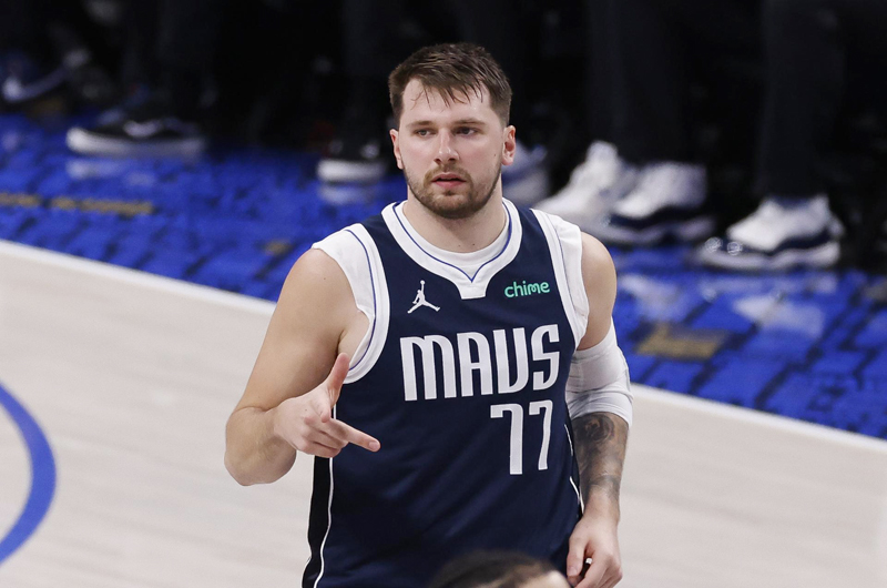 Doncic corta la racha de los Rockets y los Warriors lo aprovechan