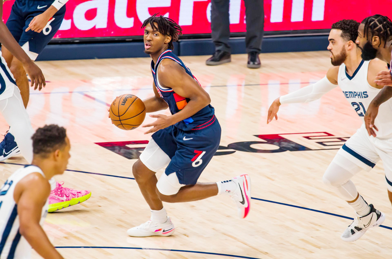 Tyrese Maxey se lleva el premio al jugador con mayor progresión en la NBA 