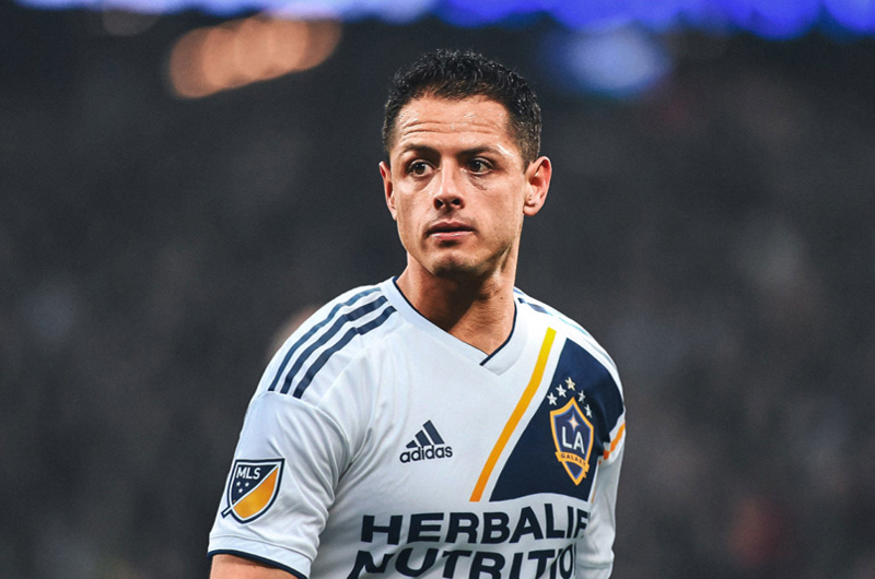 Afición del LA Galaxy recrimina al “Chicharito” falta de compromiso