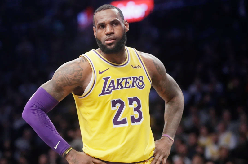 LeBron James arremete contra Drew Brees por comentario sobre protestas