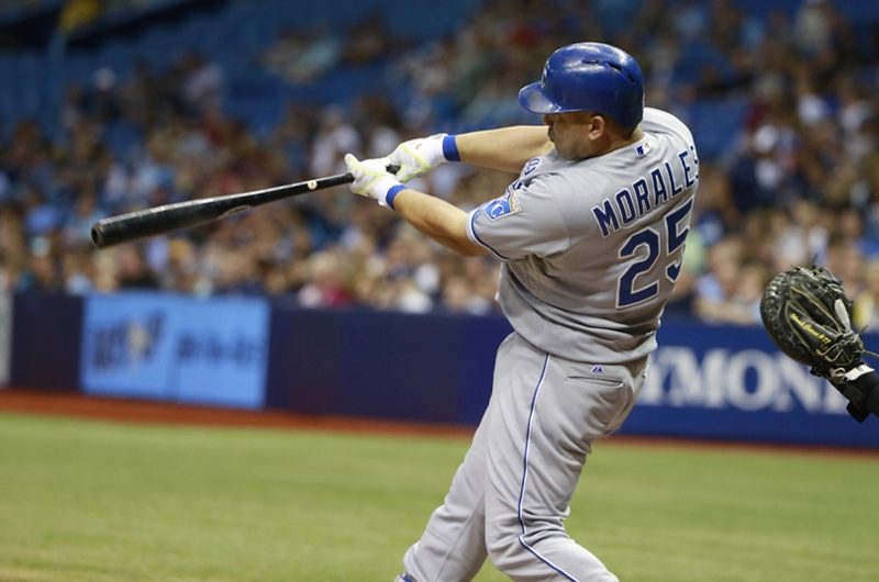 Pierde Azulejos y cubano Morales se queda sin record de Grandes Ligas