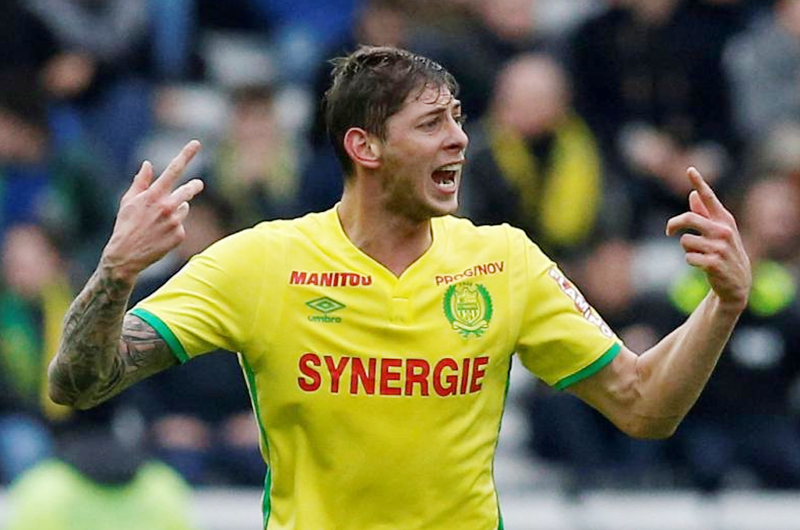 Cesa búsqueda de futbolista Emiliano Sala; familia pide que siga