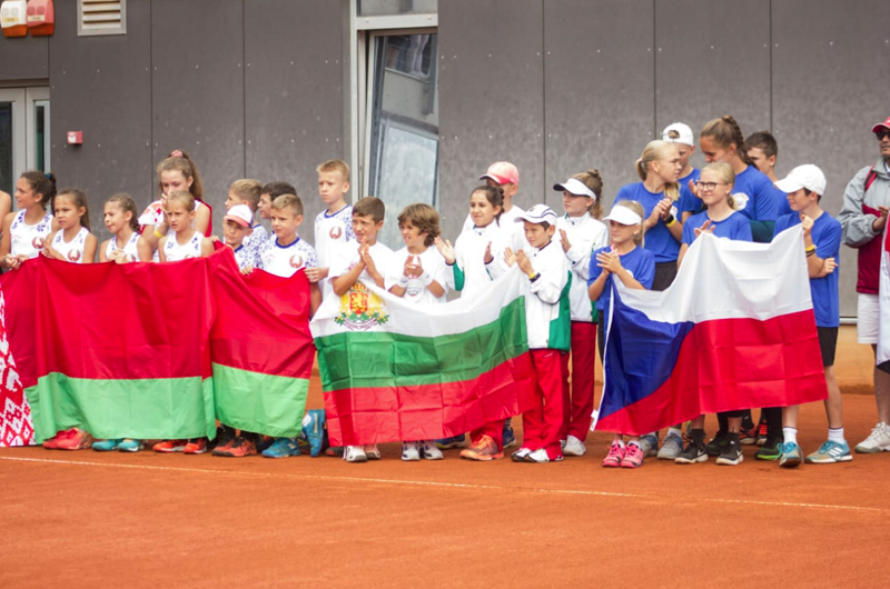 Mexicanos inician con triunfos Mundial de tenis para niños en Croacia