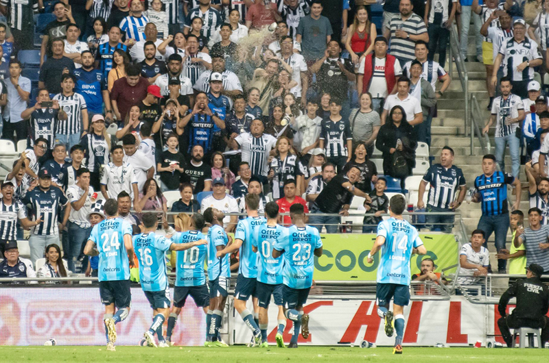 El colombiano Hurtado decide el triunfo de Pachuca que se confirma en la final del fútbol en México