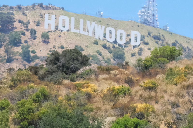 El famoso letrero de Hollywood cumple 100 años como símbolo de una ciudad y una industria
