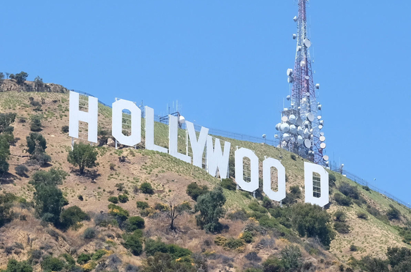 Guionistas y estudios de Hollywood retoman su negociación para desbloquear la huelga