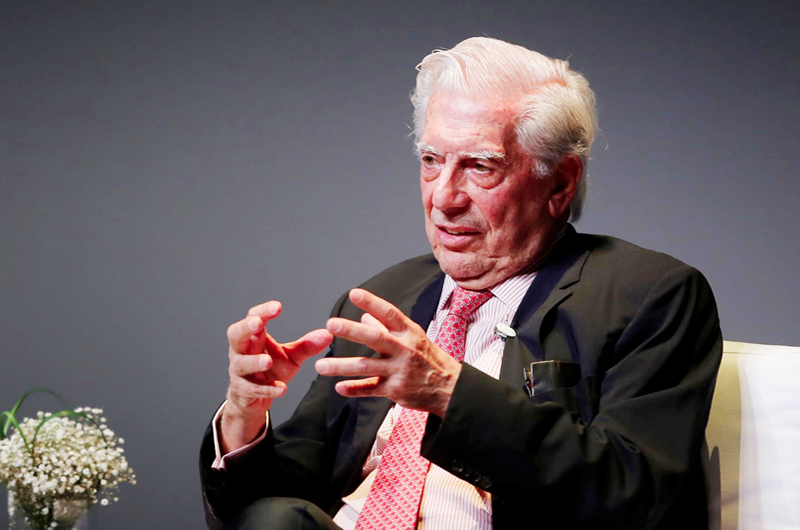 Vargas Llosa presentará serie documental sobre su vida en México
