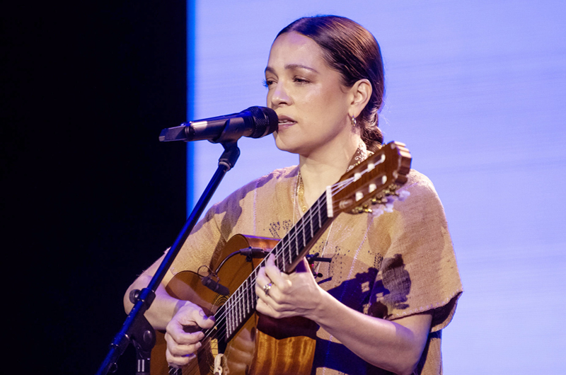 Mexicana Natalia Lafourcade se convierte en la primera Embajadora de la Música por la Paz