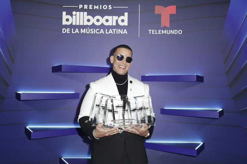 Daddy Yankee y Bad Bunny reinan en los Latin Billboards
