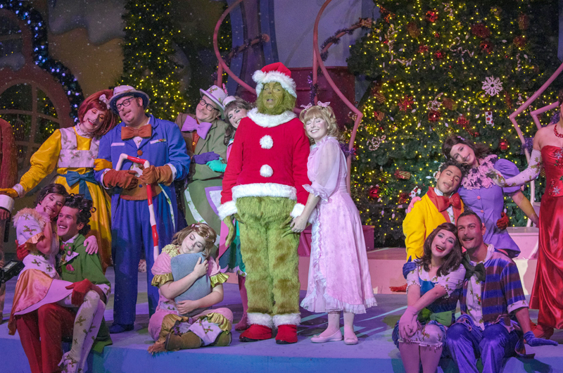 El gruñón Grinch y Harry Potter ambientarán la Navidad en los parques de Universal Orlando